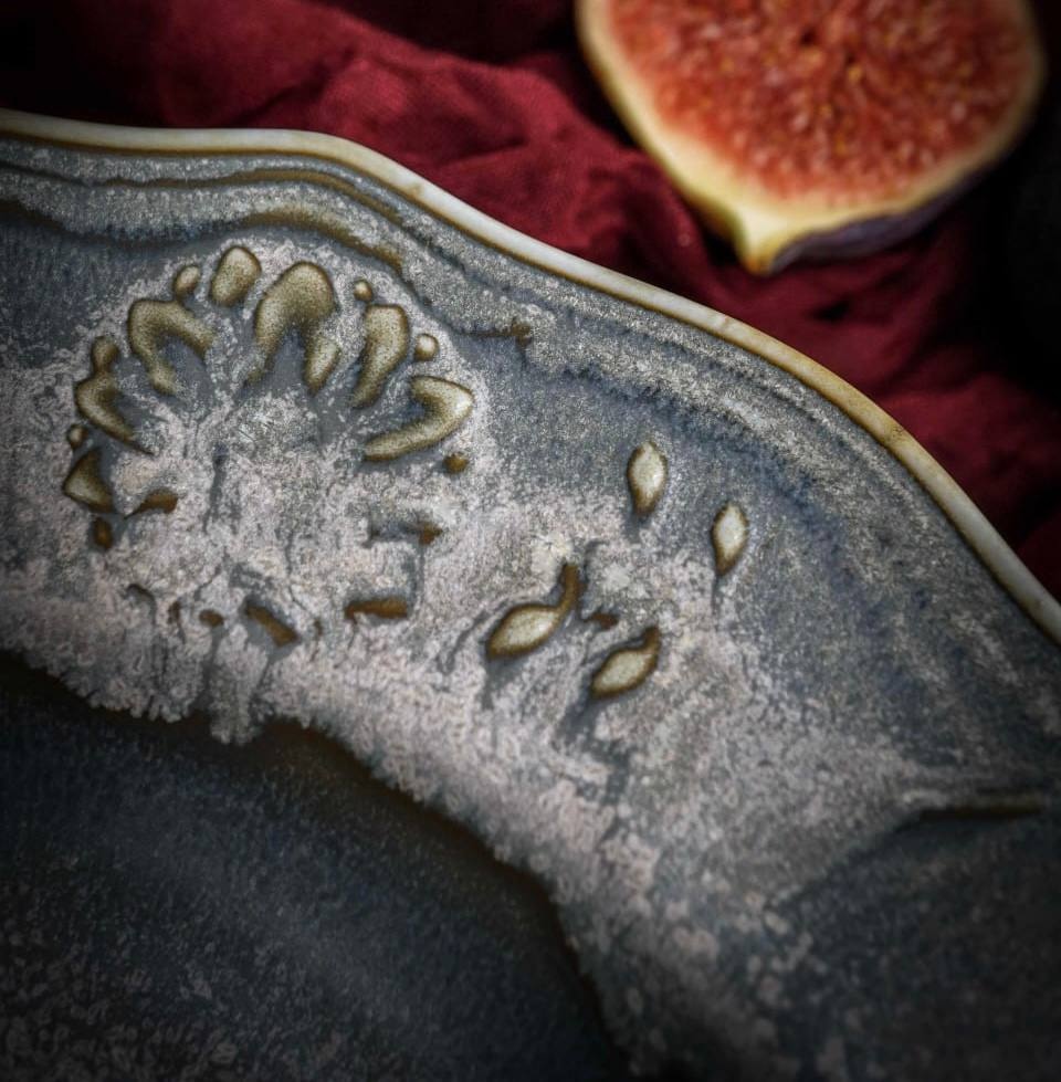 Фаянсовое круглое блюдо Дворцовый сад, 30 см, декор