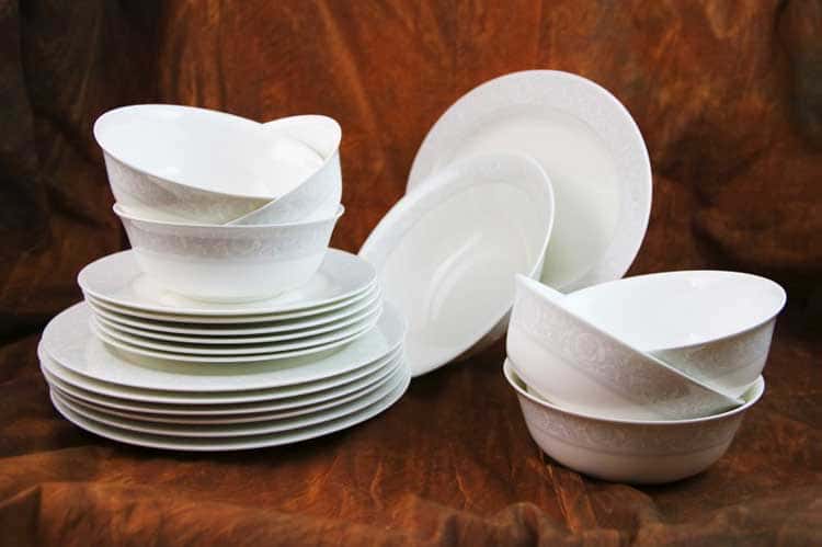 Столовый сервиз из костяного фарфора на 6 персон, 20 предметов, белый/золотистый